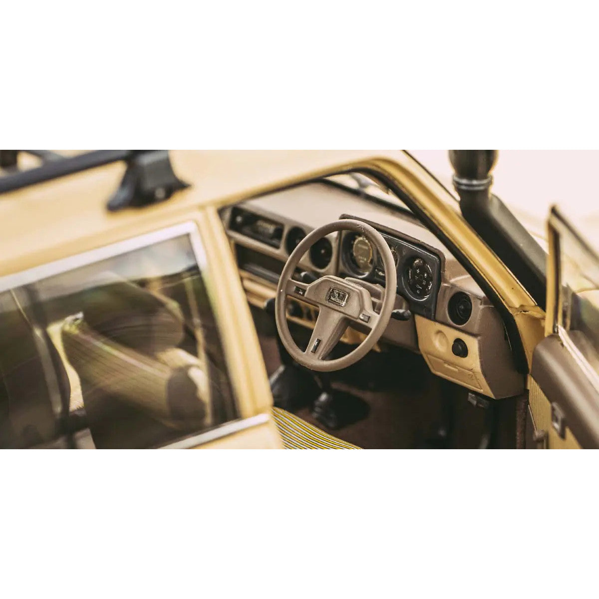 Kyosho Original 1/18 Toyota Land Cruiser 60 w/ Optional Parts