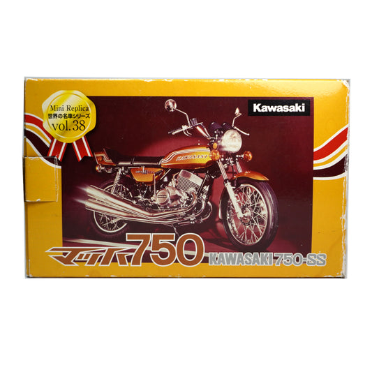 *Rare 2004* Red Baron World Famous Bikes Series Kawasaki Mach III 750-SS